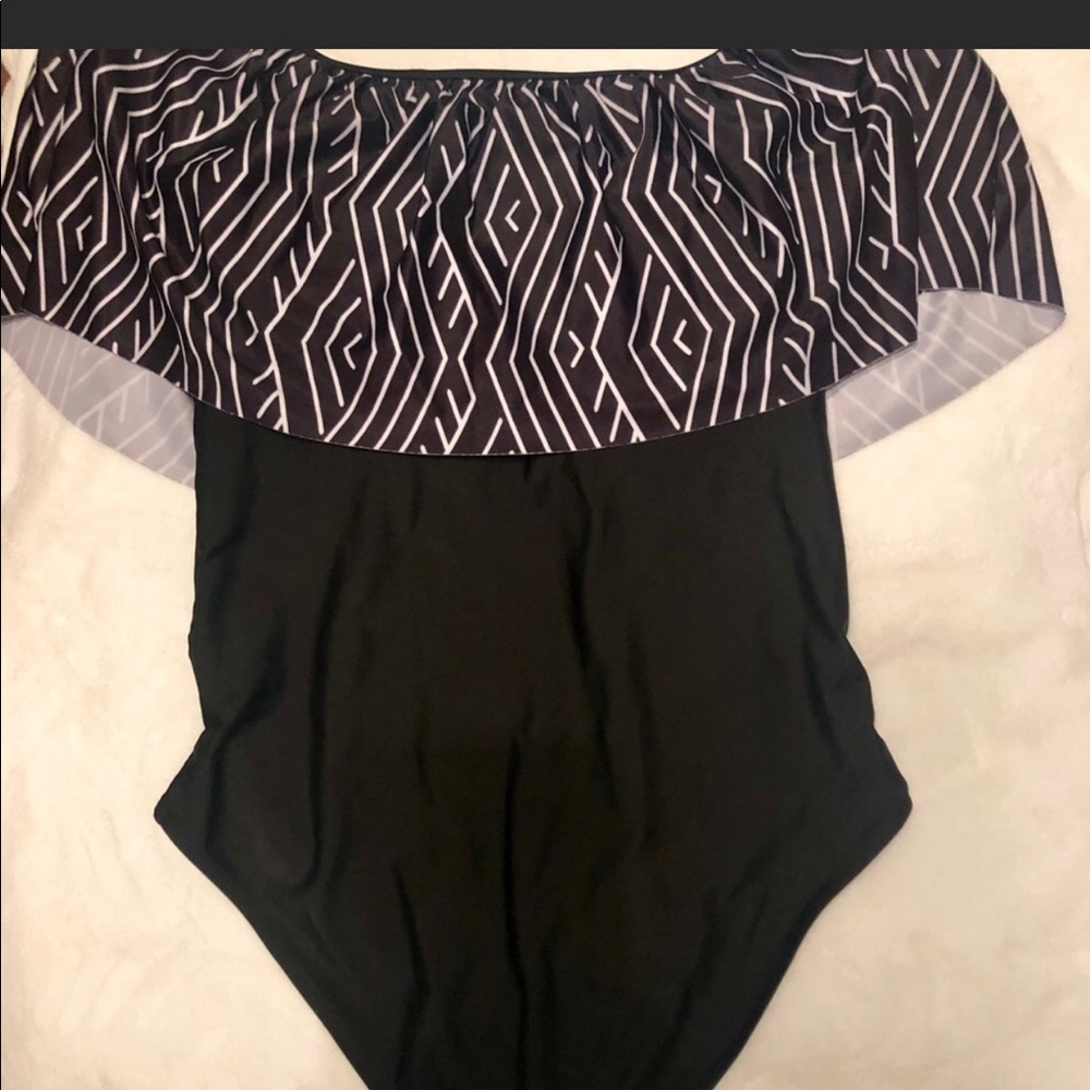 NWOT - large off shoulder one piece swimsuit